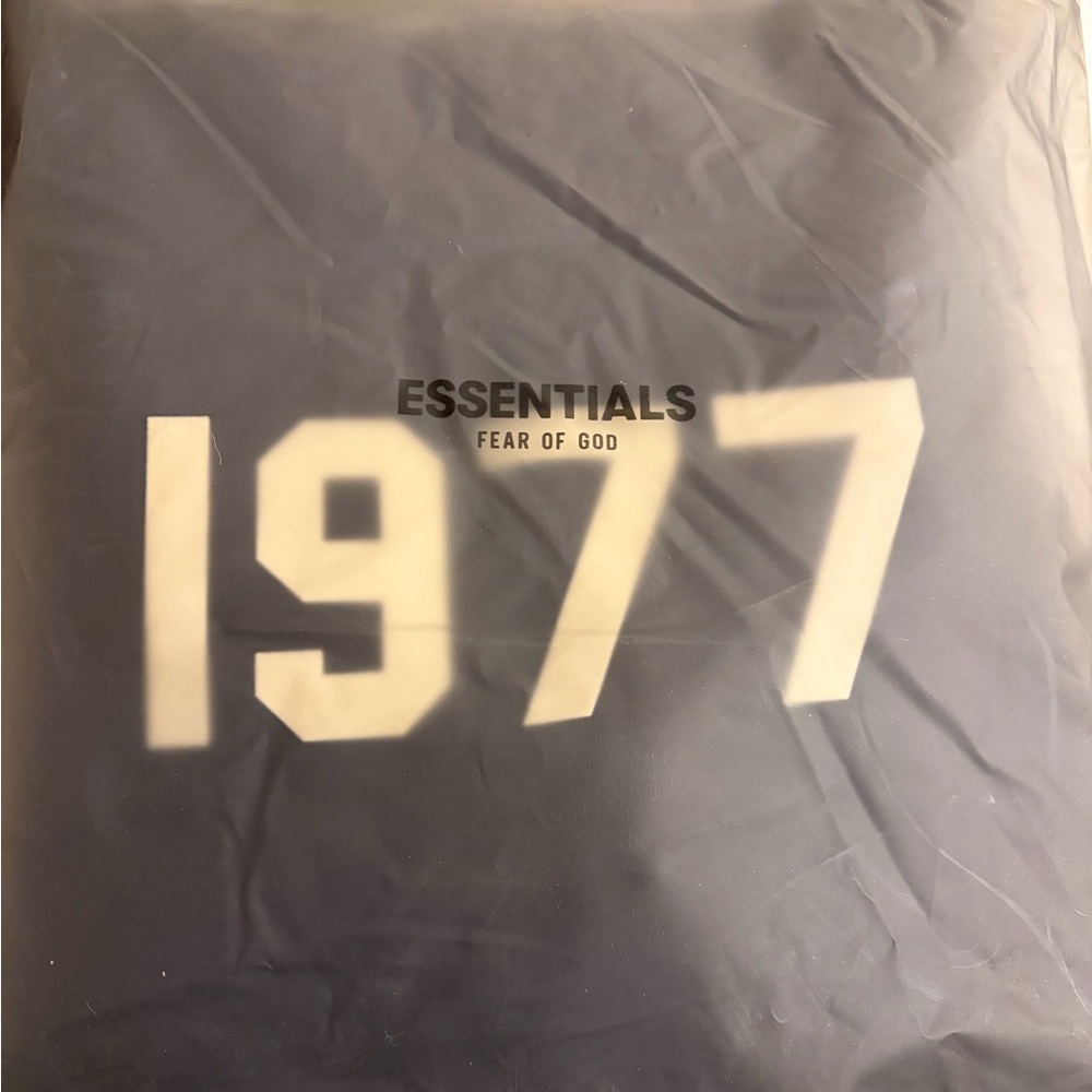 Essentials Black Hoodie with 1977 Design - Picture 4 of 7